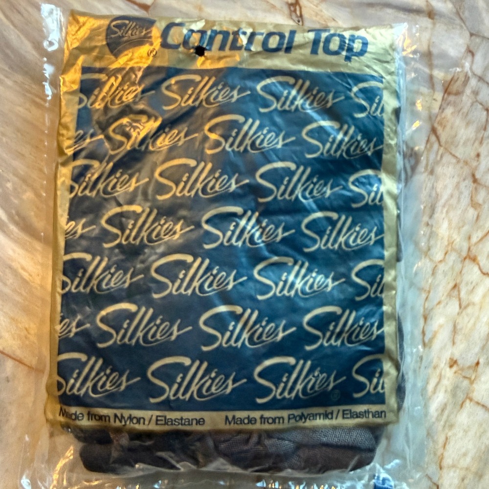 Silkies‎ Control Top Pantyhose Large Barely Black Nylon Spandex